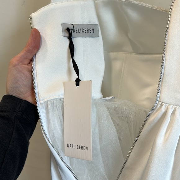 NAZLICEREN Leanne Satin Mini Dress in Lily White Bridal - Picture 8 of 11